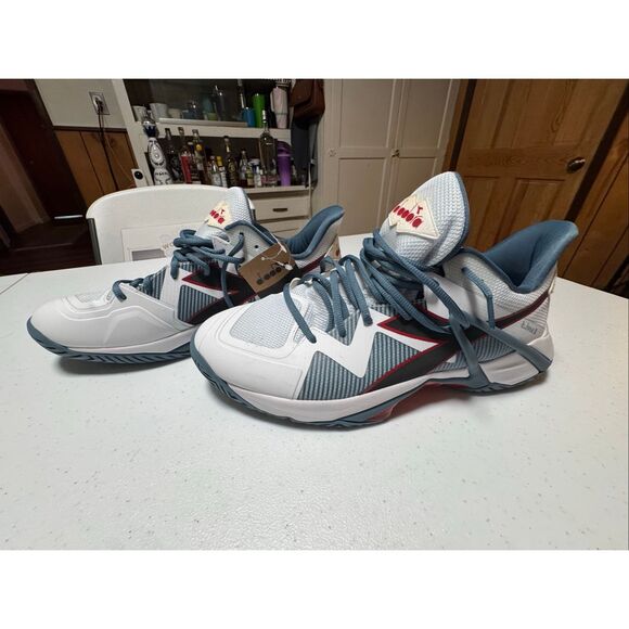 DIADORA MEN'S B.ICON 2 AG size 13 New with tags. Pickleball, tennis shoes - Picture 3 of 8